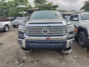 Toyota Tundra 2016 Brown