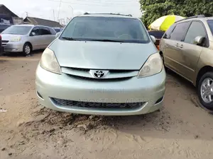 Toyota Sienna LE FWD 2006 Green