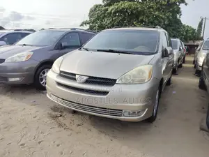 Toyota Sienna LE AWD 2005 Silver