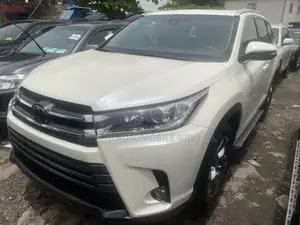 Toyota Highlander Limited Platinum 4x4 V6 (3.5L 6cyl 8A) 2018 White