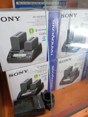 SONY AC-VQ1051D NP-F970充電器と2点セット SONY AC-VQ1051 ACアダプター/チャージャー - 業務用撮影・映像