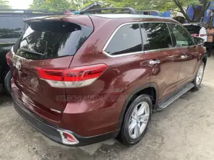 Toyota Highlander 2017 Red