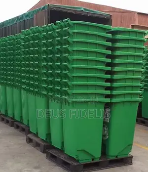 Waste Bin Trash Container/Bin With Tyres