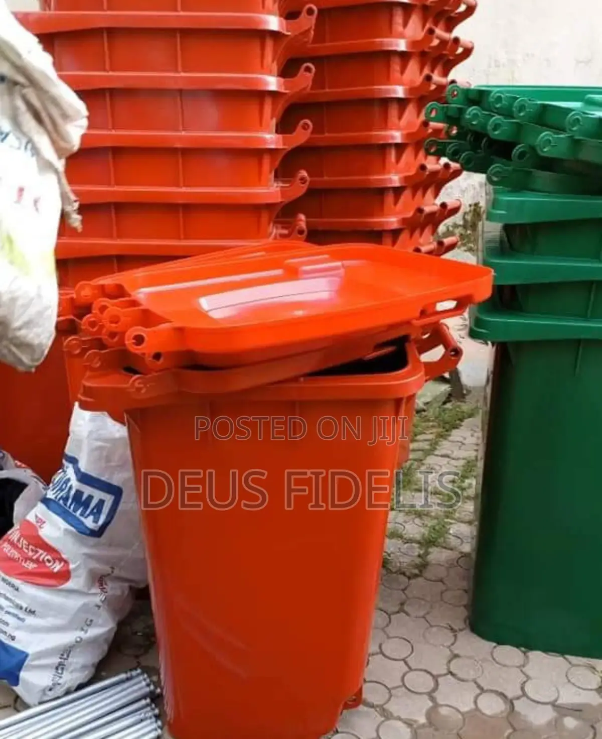Trash Container With Tyres