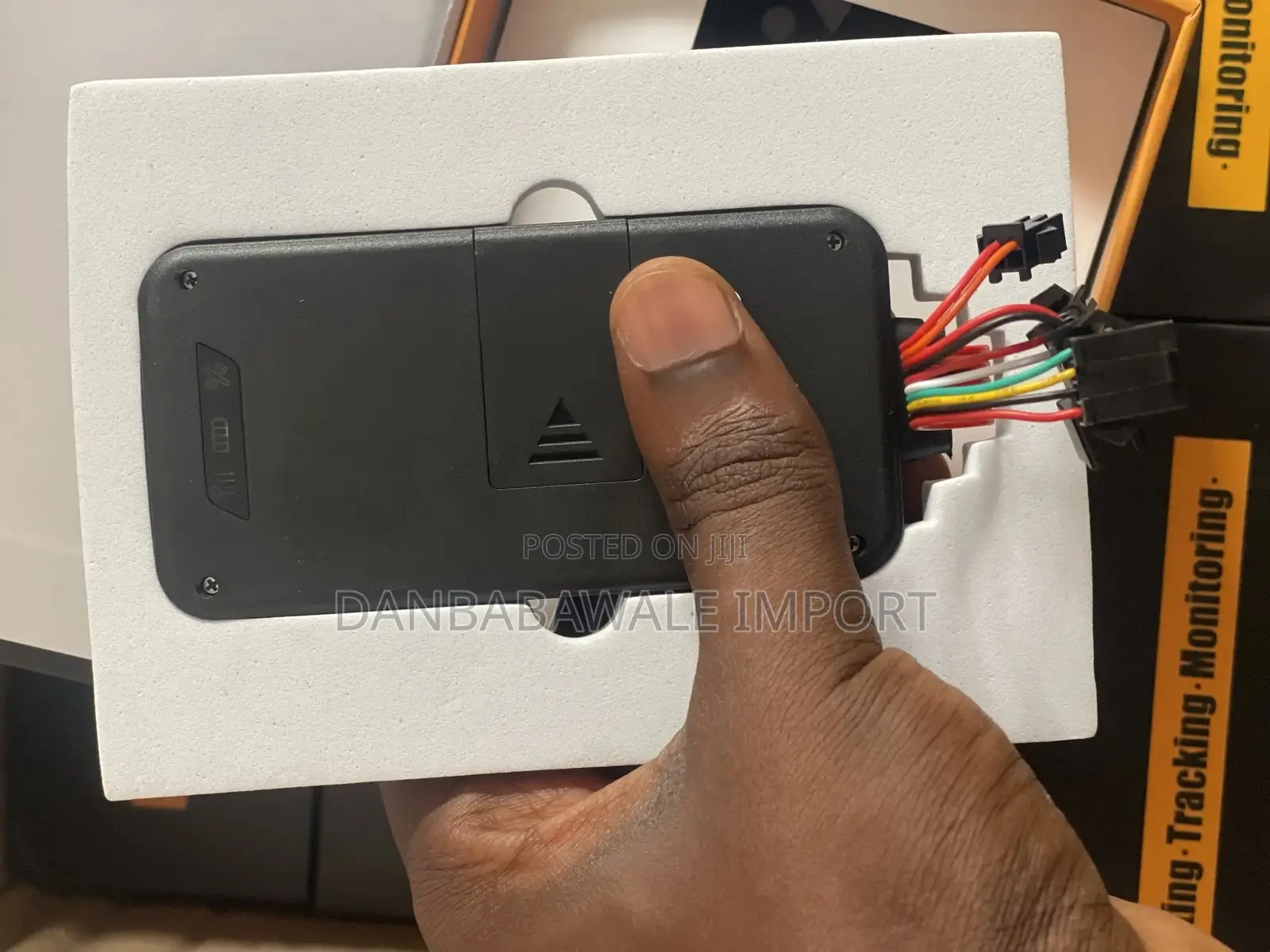 Observer Car Tracker GPS + 4g Can Stop Car on Phone
