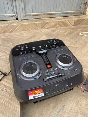 LG Xboom Cks99f 5000W RMS