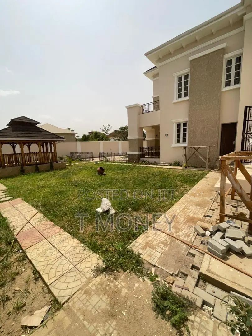 Furnished 9bdrm Mansion in Maitama, Central Business District for sale