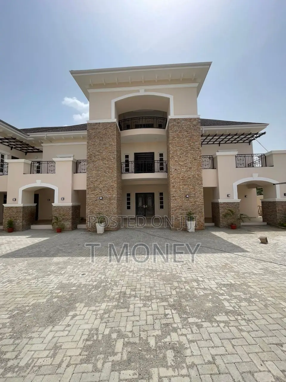 Furnished 9bdrm Mansion in Maitama, Central Business District for sale