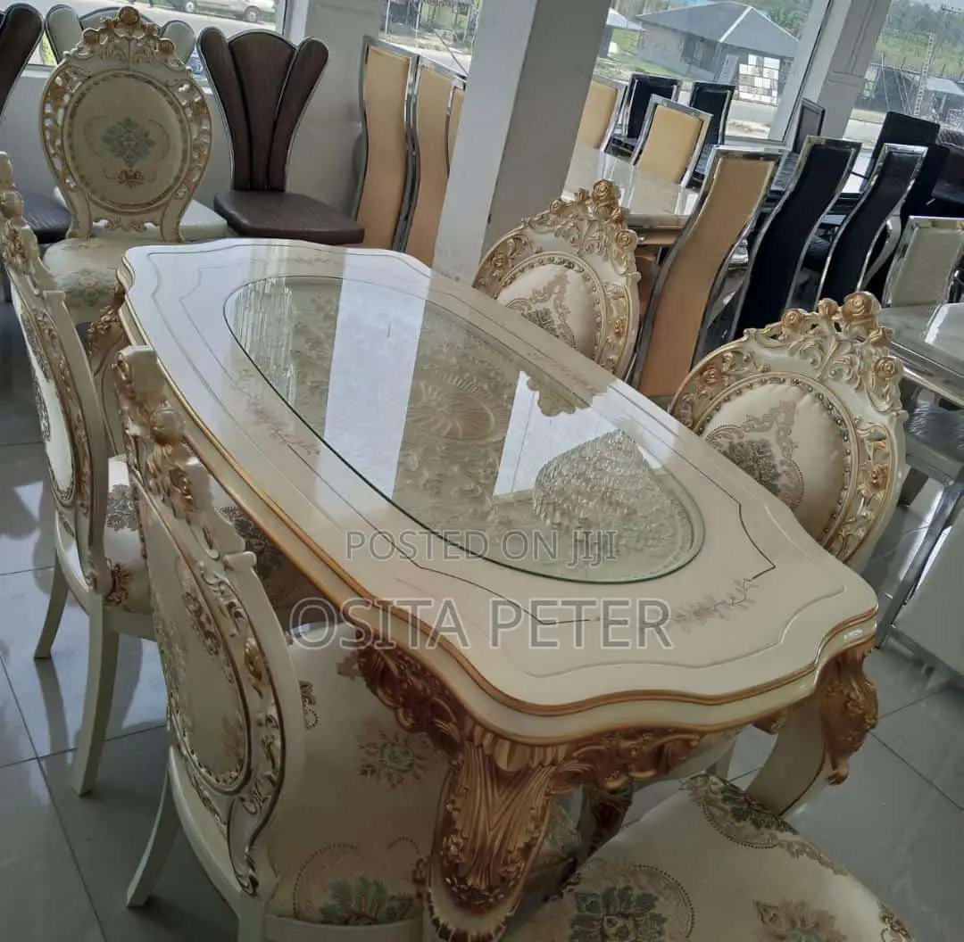 Royal Dining Table
