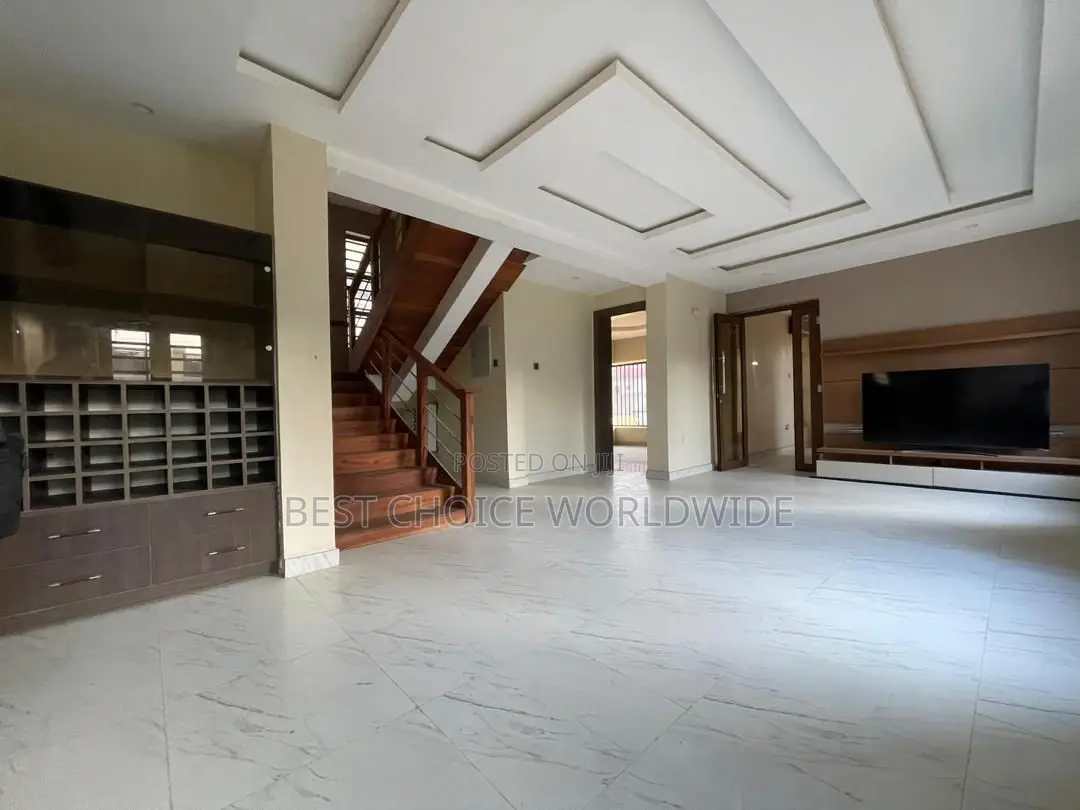 5bdrm Duplex in Golf View, Onireke for rent