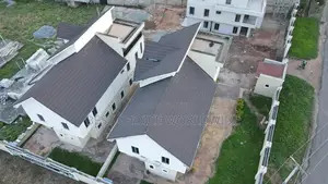 5bdrm Duplex in Golf View, Onireke for rent