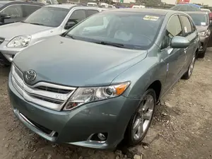 Toyota Venza AWD 2010 Green