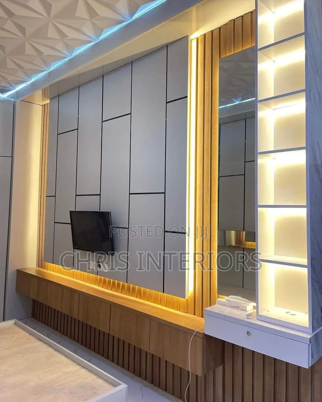 Carving Console TV