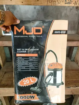 Wet and Dry Vacuum Cleaner
