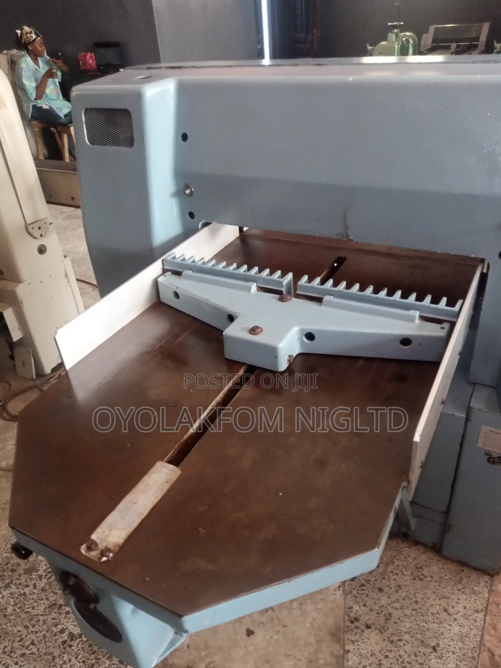 Wohlenberg Cutting Machine Size 30