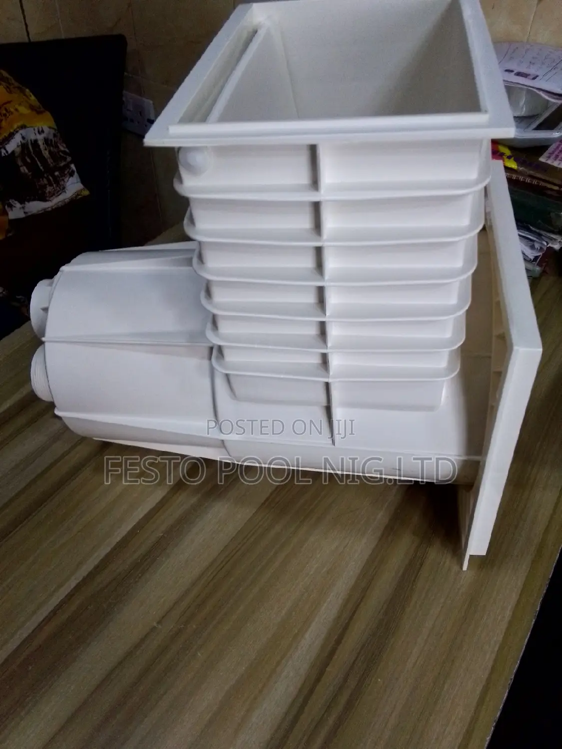 Small Swimming Pool Skimmer