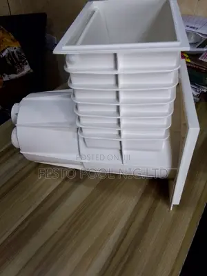 Small Swimming Pool Skimmer