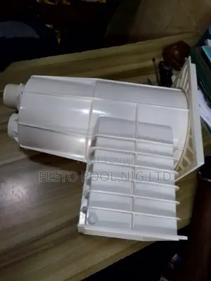 Small Swimming Pool Skimmer