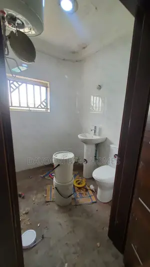 3bdrm Apartment in Lekki Phase One for rent