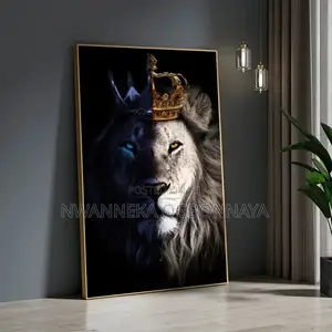 Photo - Lion King With Crown Canvas Painting