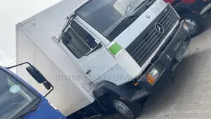 814 Mercedes Benz Truck