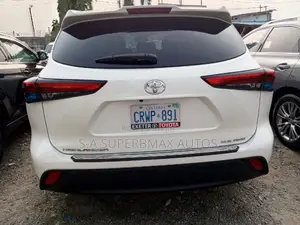 Toyota Highlander XLE 2021 White
