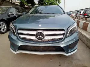 Mercedes-Benz GLA 250 2016 Blue