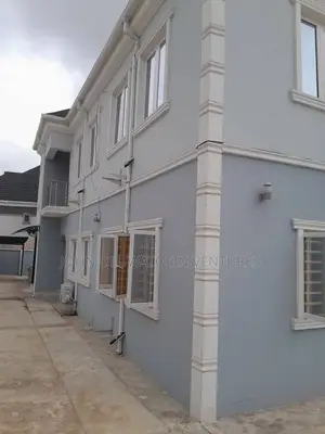 3bdrm Block of Flats in Omolayo Estate, Akobo for rent