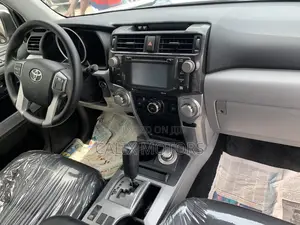 Toyota 4-Runner 2016 Silver