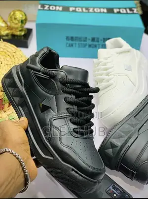 High Quality Sneakers