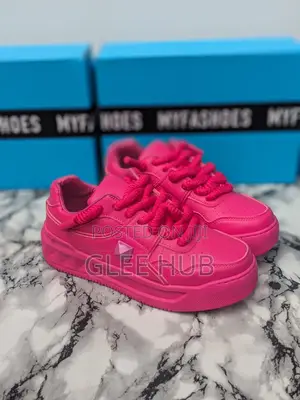 High Quality Sneakers