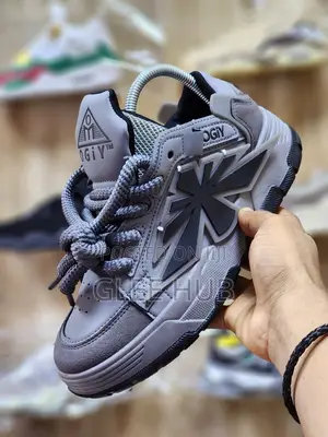 High Quality Sneakers