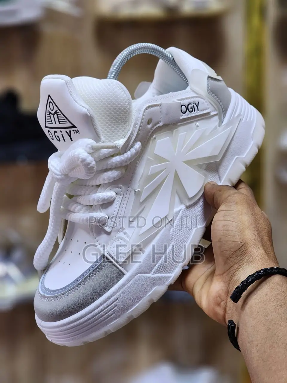 High Quality Sneakers