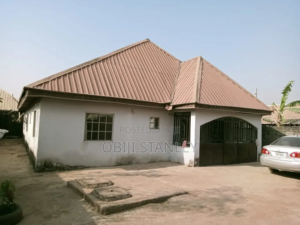 3bedroom,2shops and 1self Contain