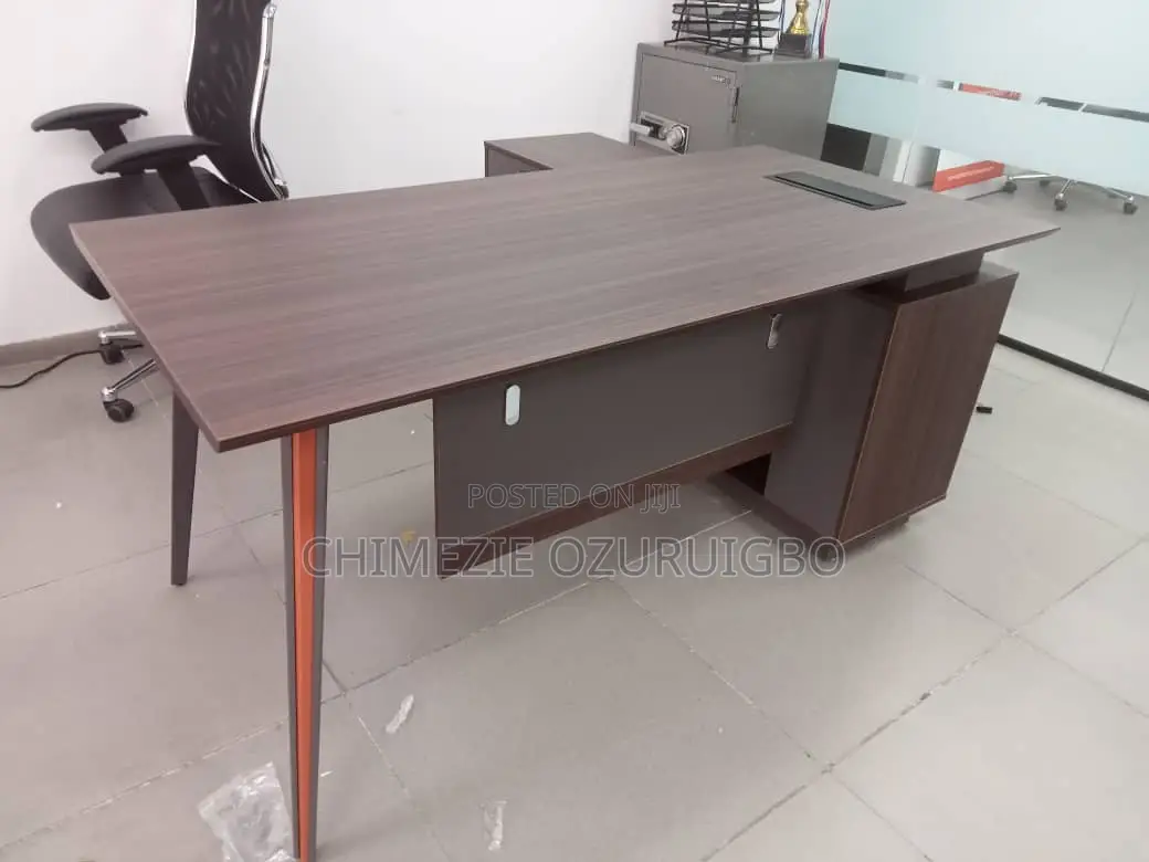 1.6 Meters Executive Table With Extension
