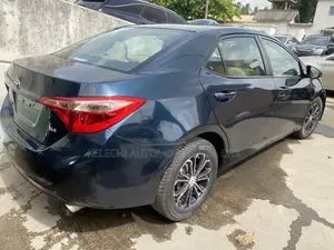 Toyota Corolla 2017 Blue