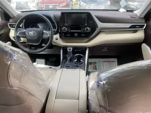 Toyota Highlander XLE 2021 White