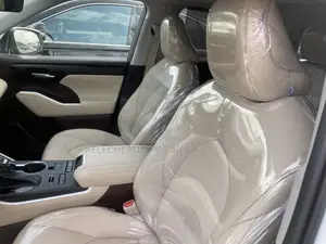 Toyota Highlander XLE 2021 White