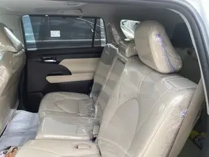 Toyota Highlander XLE 2021 White