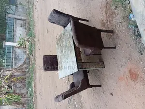 Standard 4 Seaters Dining Table