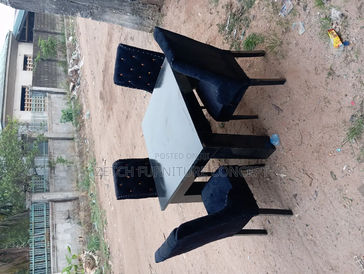 Standard 4 Seaters Dining Table