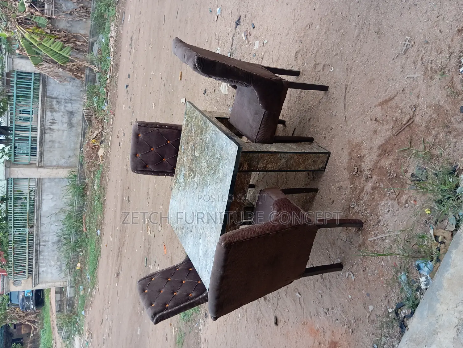 Standard 4 Seaters Dining Table