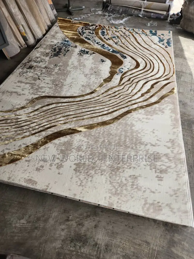 New Modern Turkish Persian Centre Rug