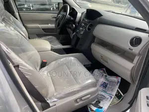 Honda Pilot 2012 Silver