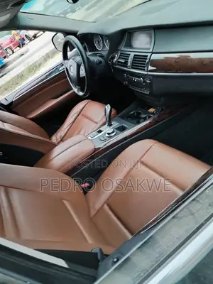 BMW X5 xDrive50i AWD (4.4L 8cyl 8A) 2011 Green