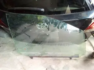 Lexus RX 350 2018 Model Door Glass Front Right