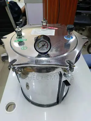 12 Liters Autoclave Machine