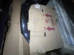 Toyota Corolla Bonnet 05