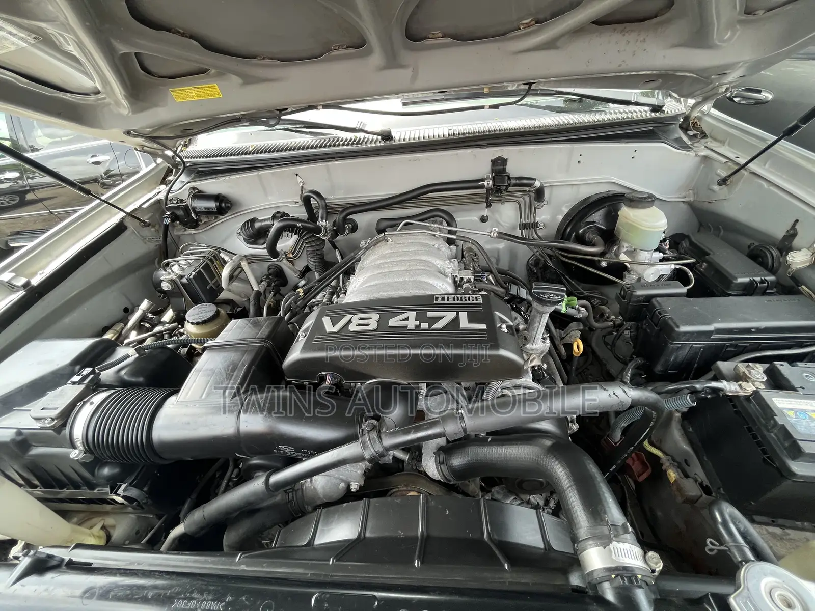 Toyota Sequoia 2004 Silver