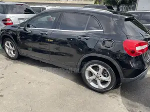 Mercedes-Benz GLA 250 2018 Black
